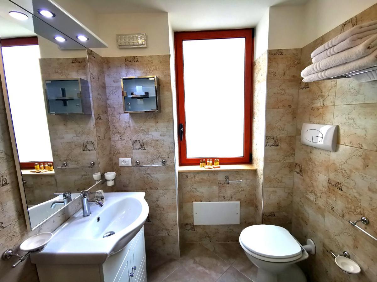 Guru House B&B Apartments Milazzo Exteriér fotografie