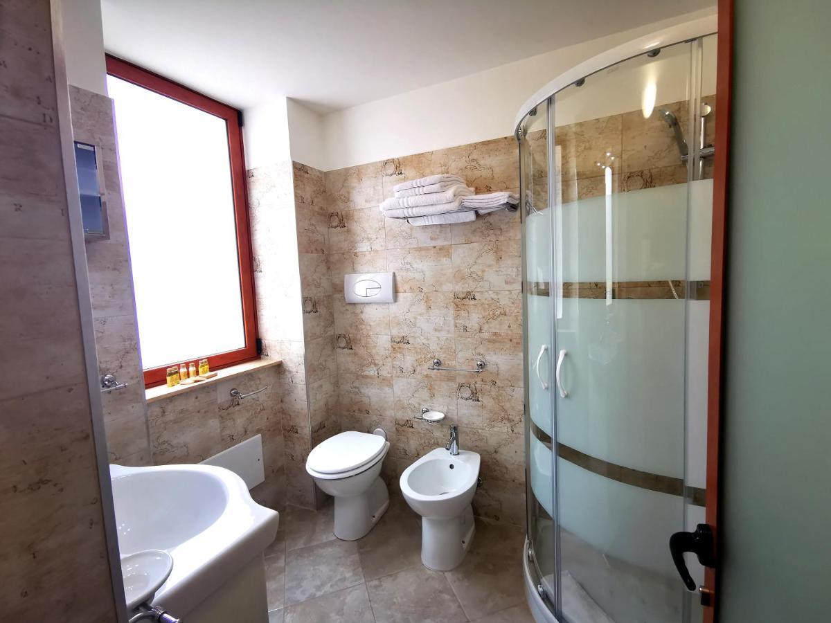 Guru House B&B Apartments Milazzo Exteriér fotografie